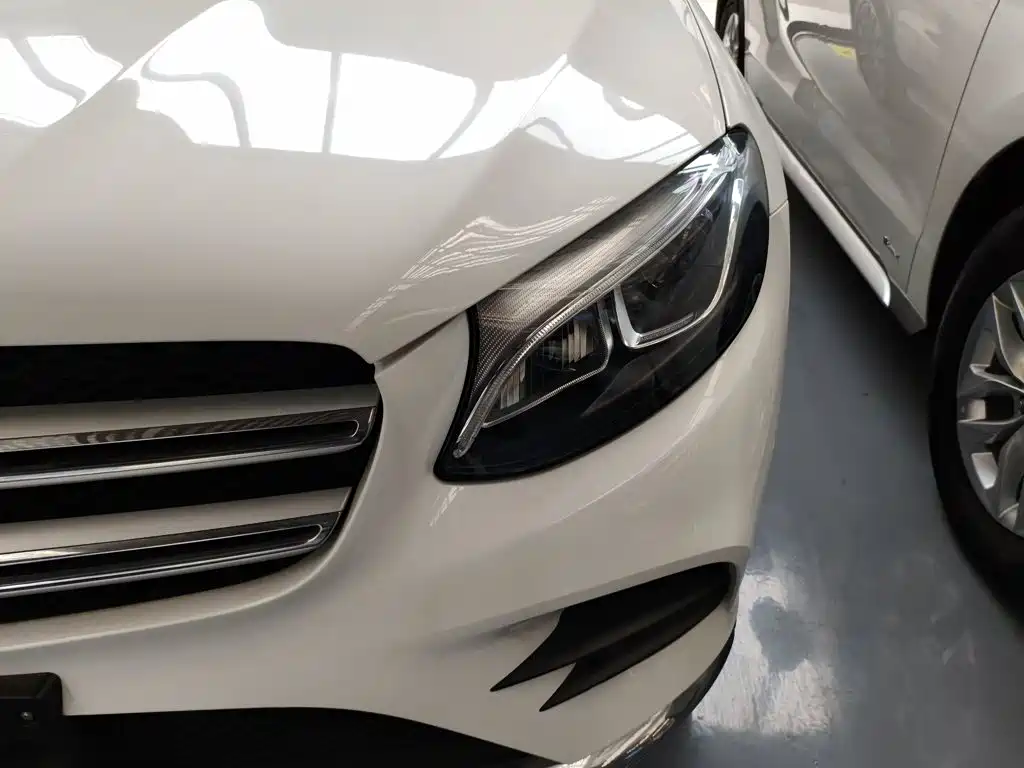 Mercedes-Benz GLC 2019 — фото 18