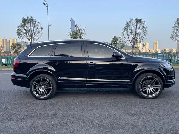 Audi Q7 2013