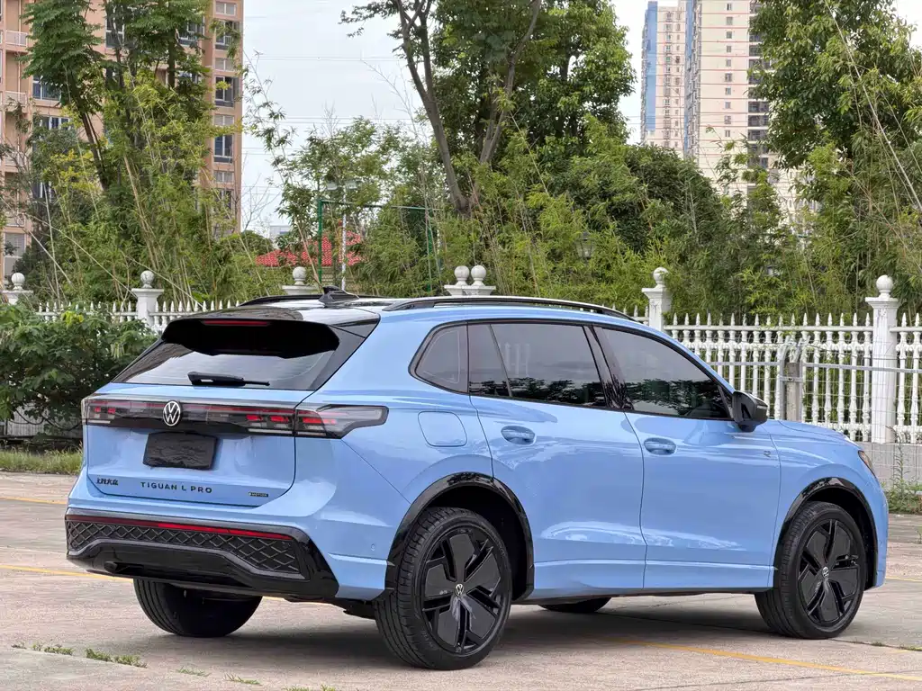 Volkswagen Tiguan L 2025