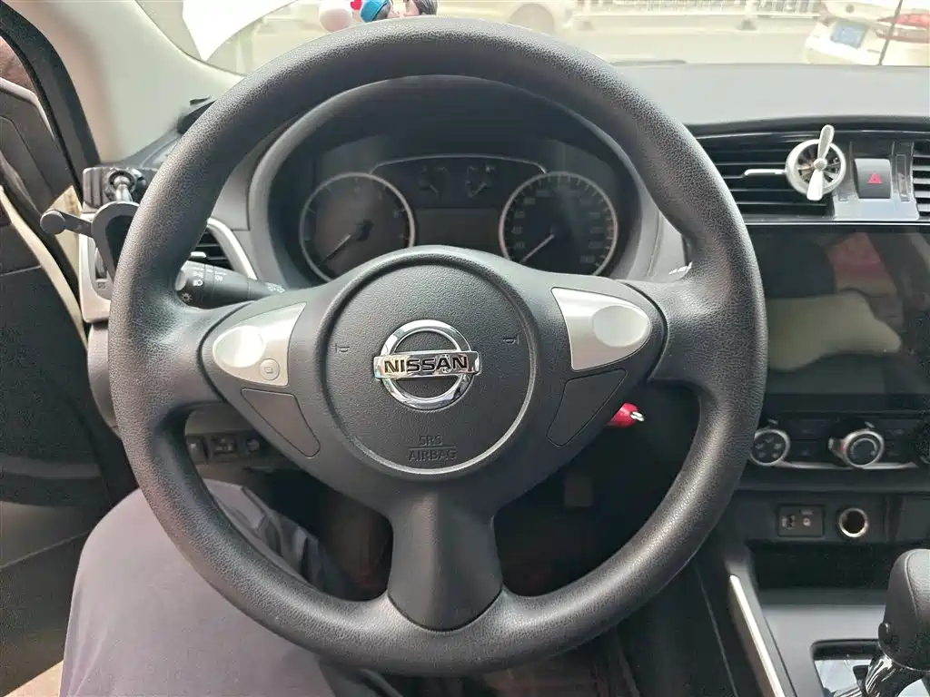 Nissan Sylphy 2021 — фото 11