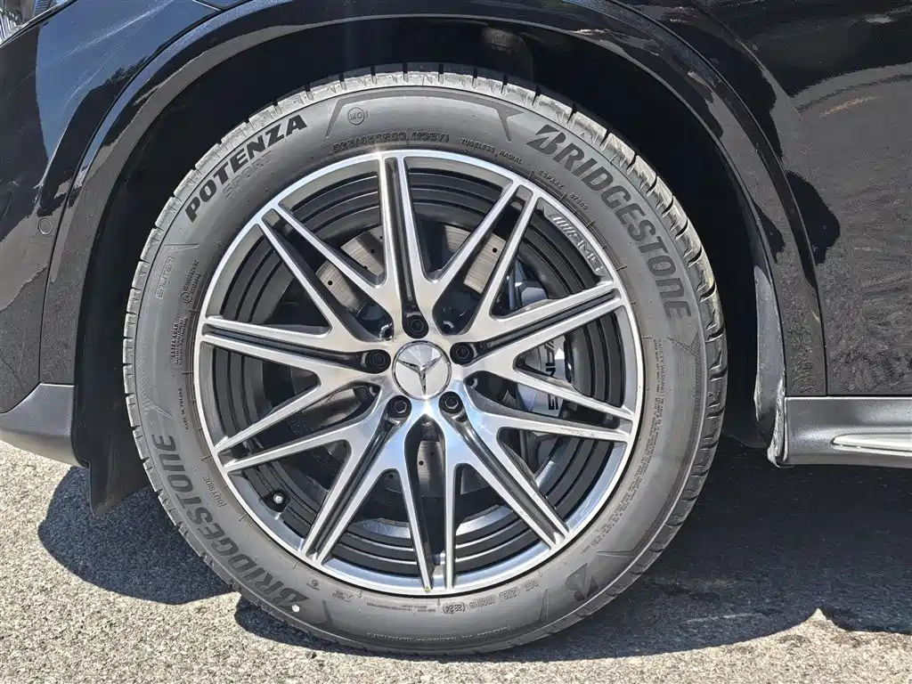 Mercedes-Benz GLC AMG 2025 — фото 13