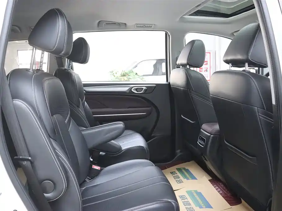GAC Motor Trumpchi M6 2025 — фото 16