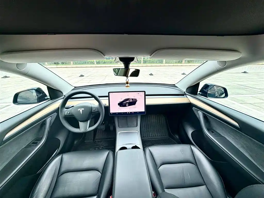Tesla Model Y 2022 — фото 8
