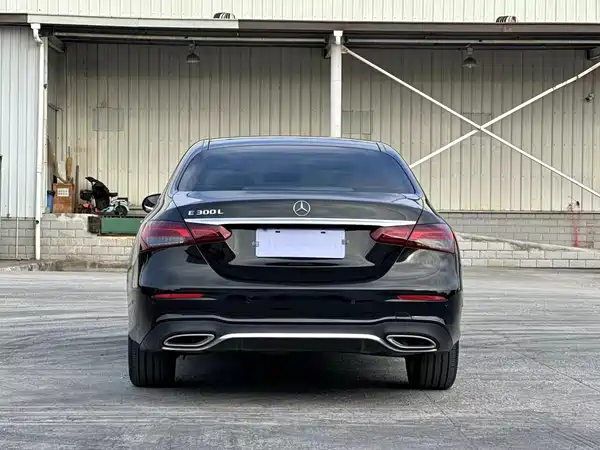 Mercedes-Benz E-Class 2022