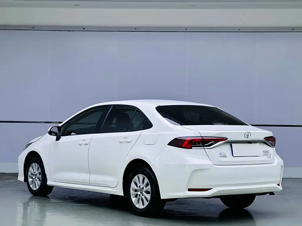 Toyota Corolla 2020 — фото 4