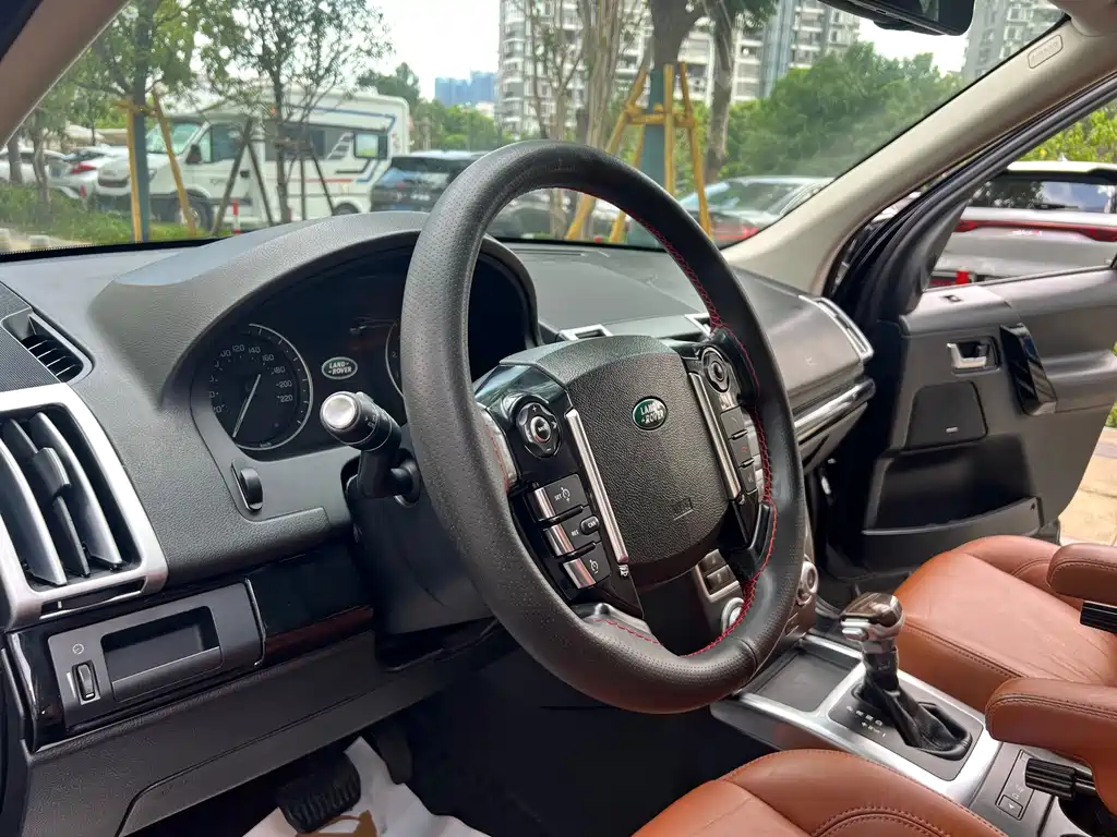 Land Rover Freelander 2 2014 — фото 19