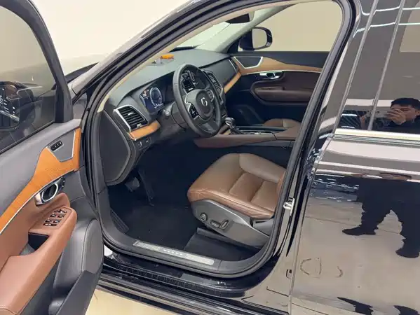 Volvo XC90 2019