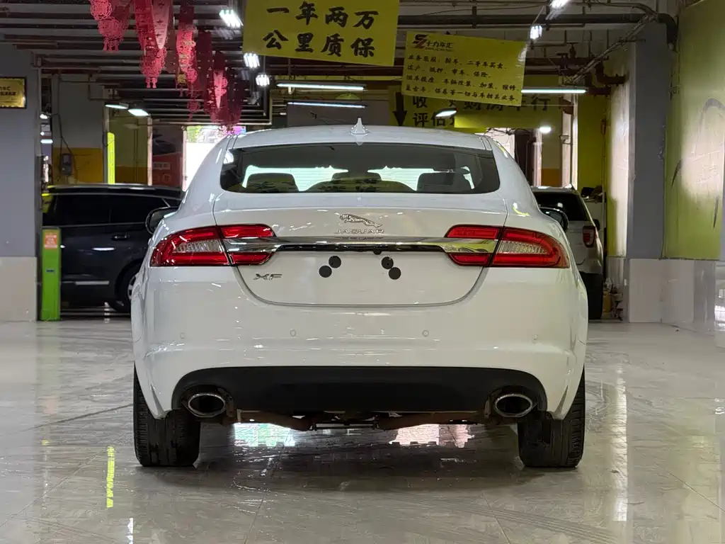 Jaguar XF 2016 — фото 6
