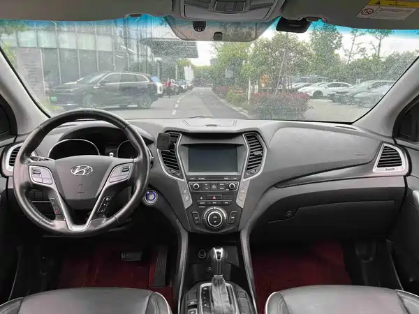 Hyundai Santa Fe 2017