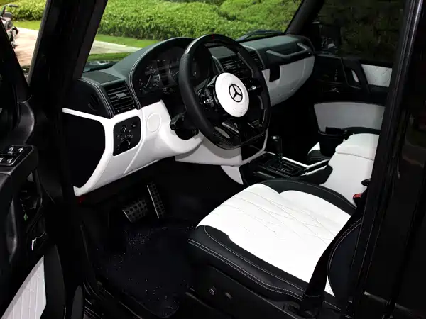 Mercedes-Benz G-Class 2011