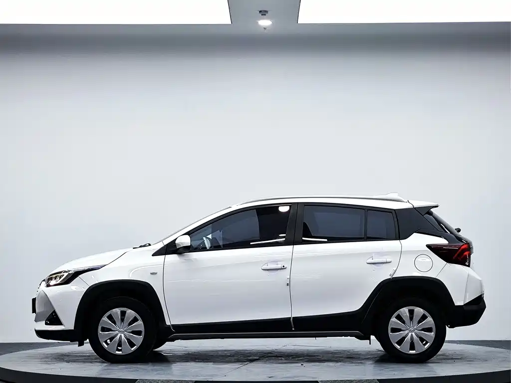Toyota Yaris L 2022 — фото 5