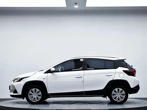 Toyota Yaris L 2022