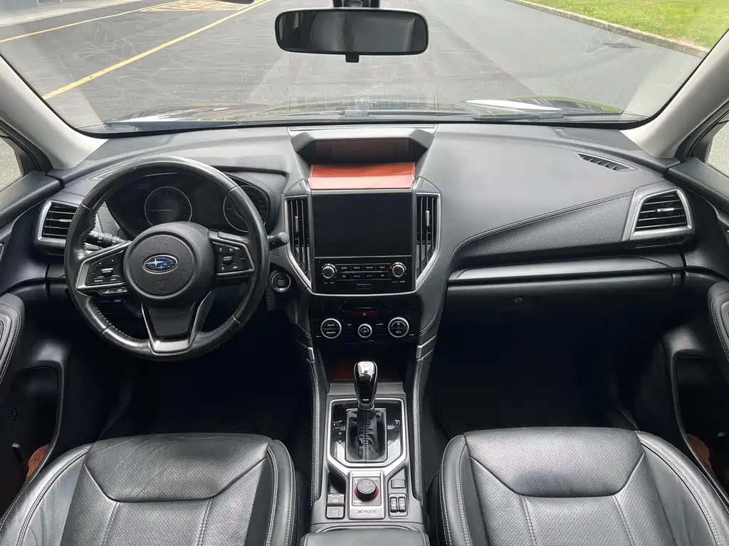 Subaru Forester 2019 — фото 12