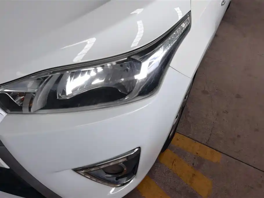 Toyota Yaris L 2015