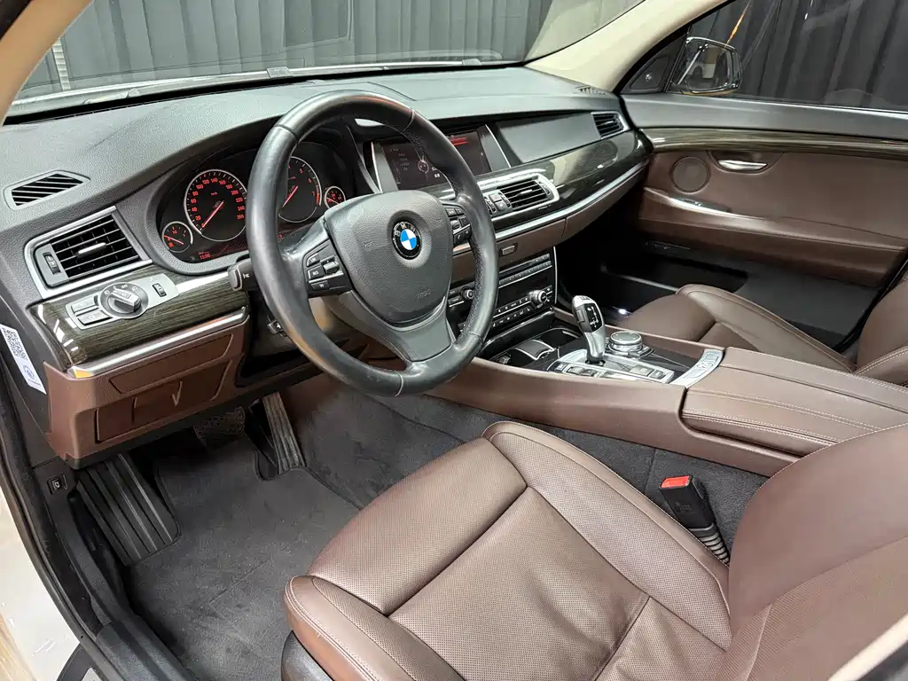 BMW 5 Series GT 2016 — фото 5