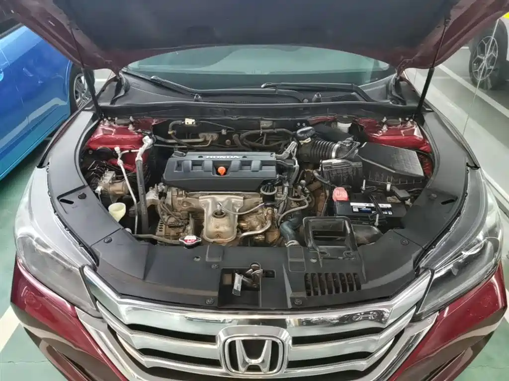 Honda Accord 2014 — фото 20