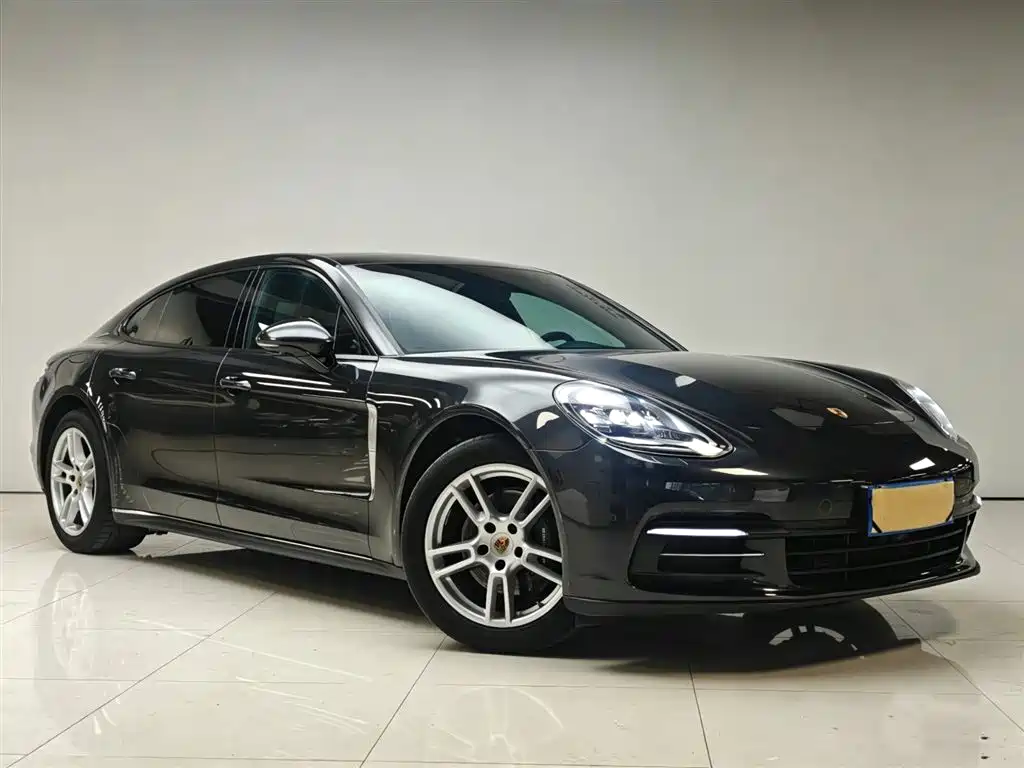 Porsche Panamera 2018 — фото 3