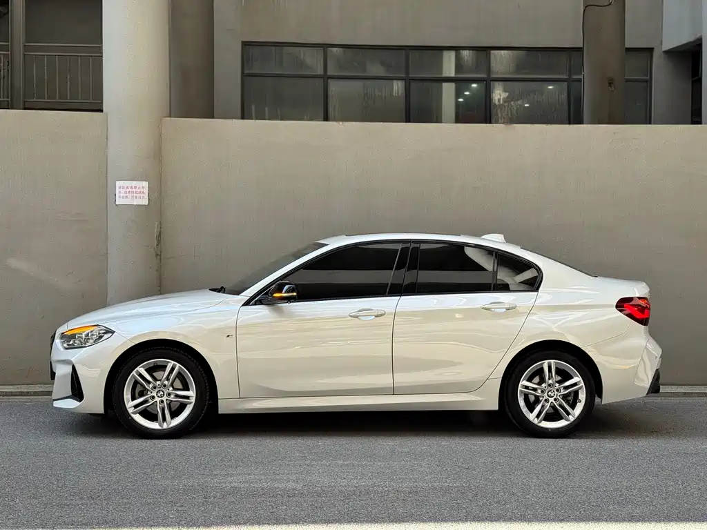 BMW 1 Series 2023