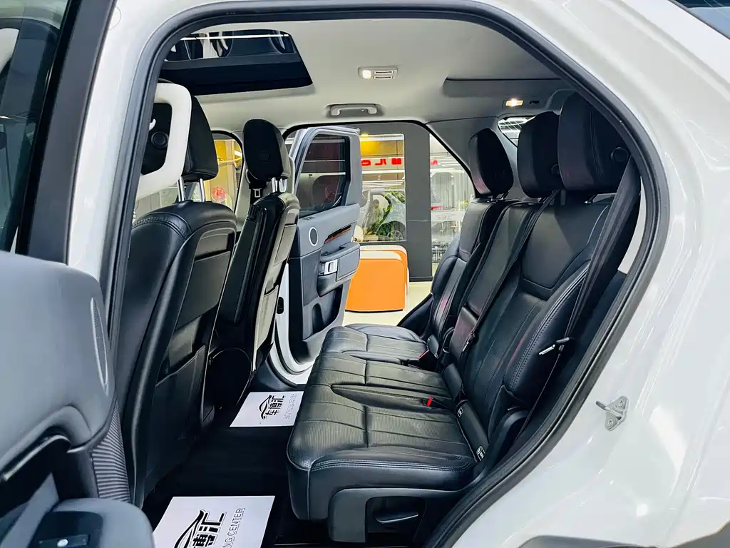 Land Rover Discovery 2018 — фото 10