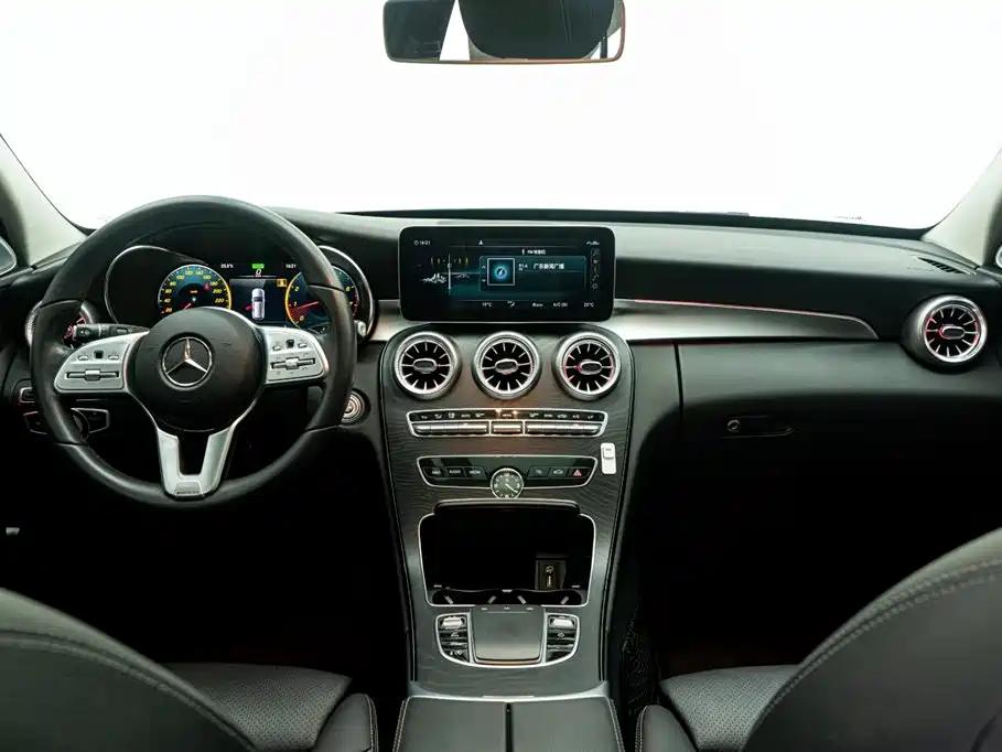 Mercedes-Benz C-Class 2020 — фото 28