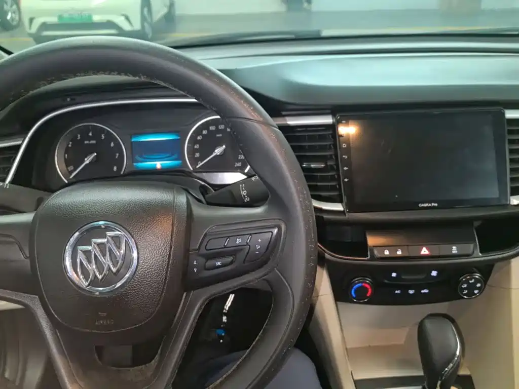 Buick Excelle 2016 — фото 10