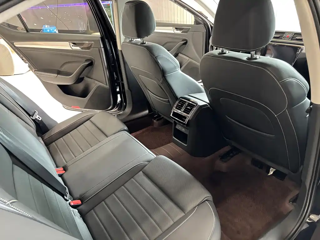 Skoda Speedy 2025 — фото 16