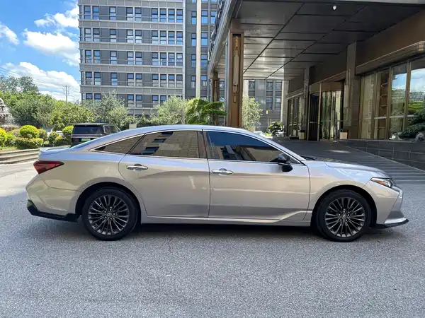Toyota Avalon 2020