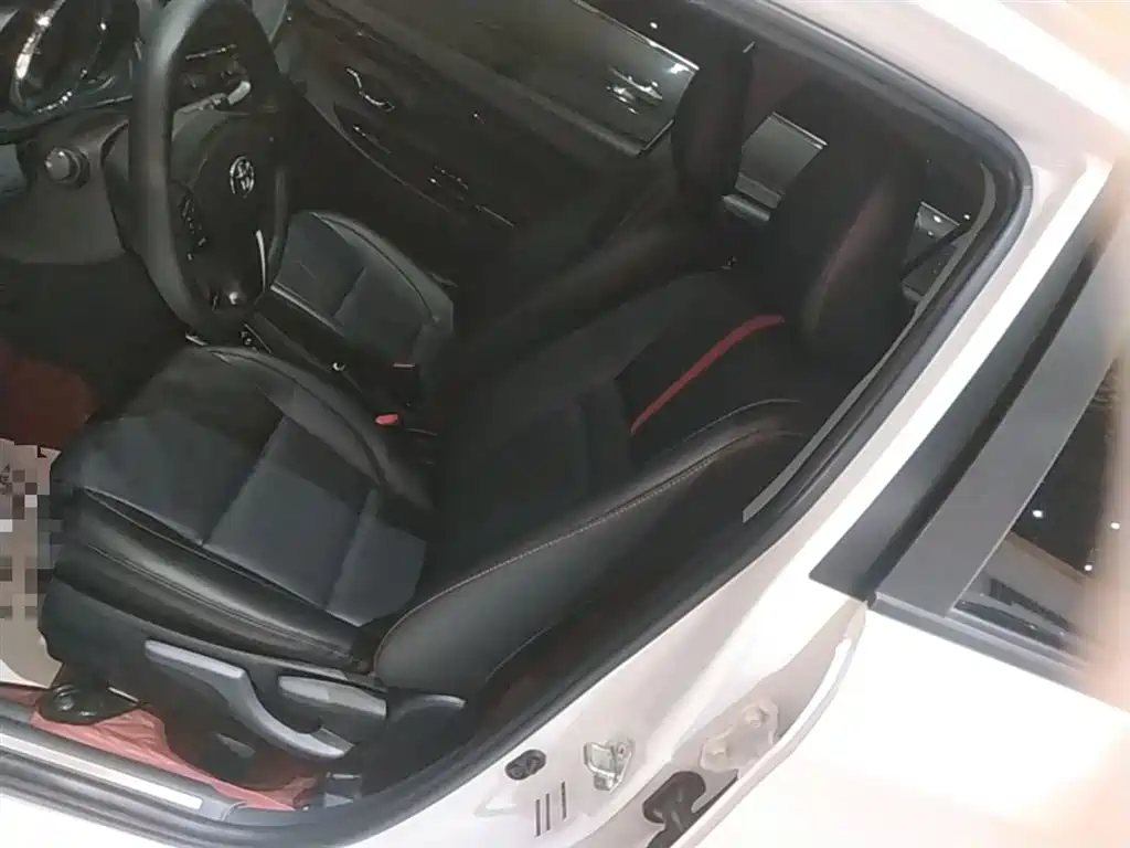 Toyota Yaris L 2022 — фото 15
