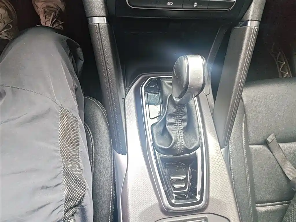Renault Koleos 2017 — фото 14