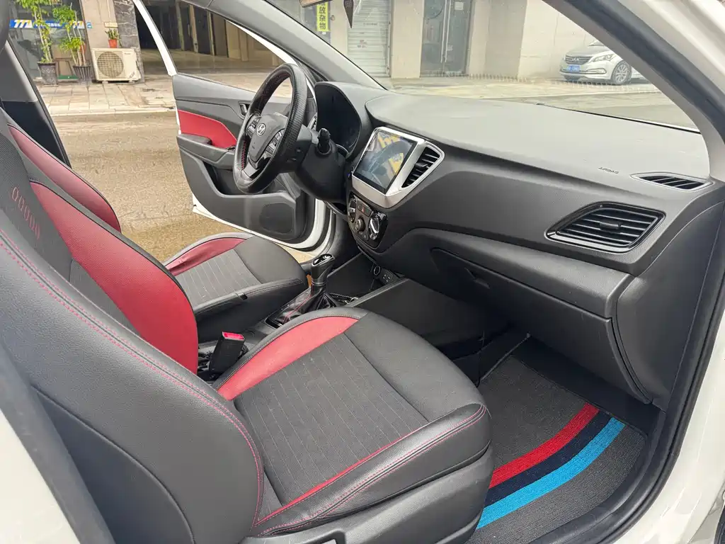 Hyundai Verna 2017 — фото 8