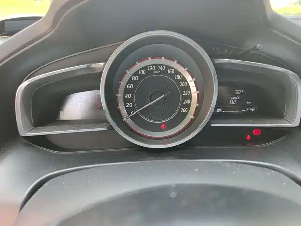 Mazda 3 Axela 2016
