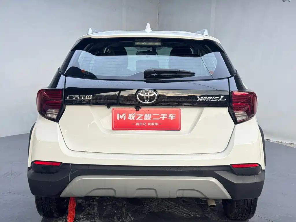 Toyota Yaris L 2023 — фото 5