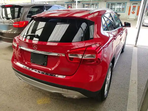 Mercedes-Benz GLA 2015