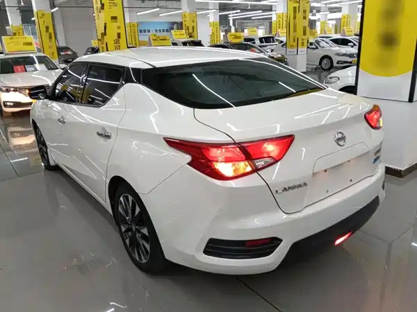 Nissan Bluebird 2019