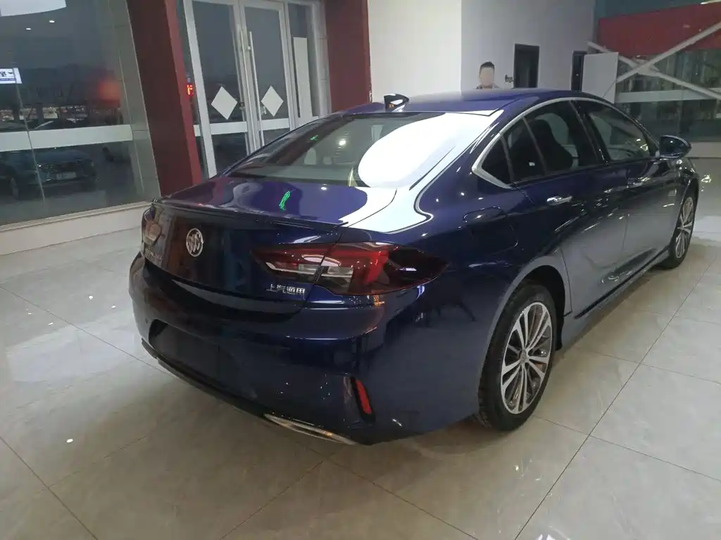 Buick Regal 2018 — фото 5