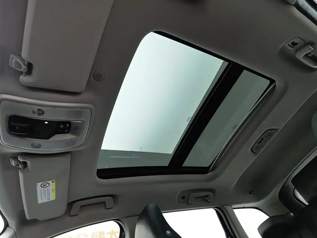 Volvo XC60 2016 — фото 14