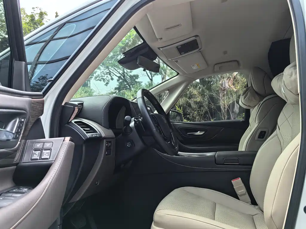 Toyota Alphard 2024