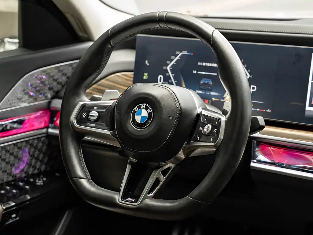 BMW 7 Series 2025 — фото 10