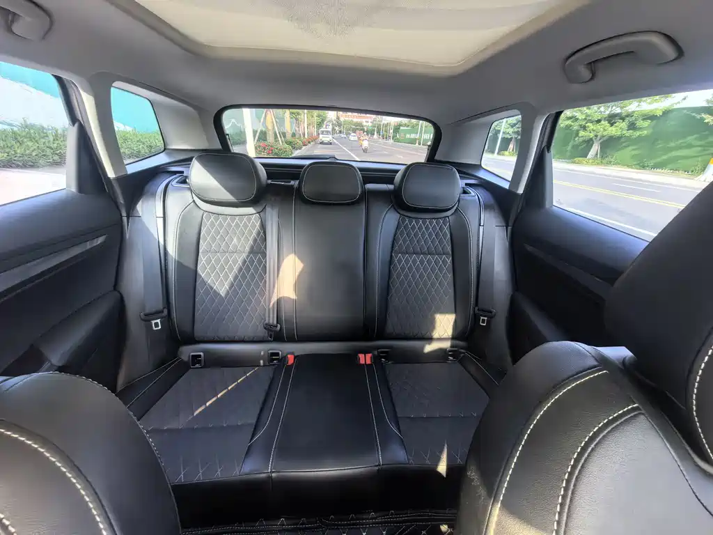 Skoda Karoq 2020 — фото 10