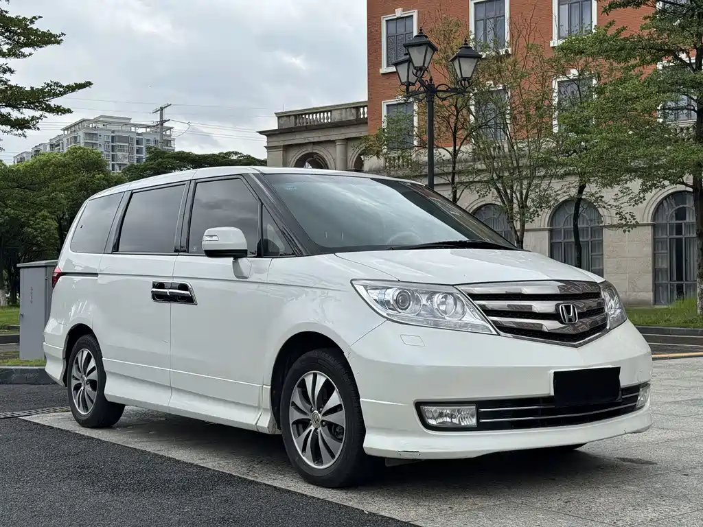 Honda Elysion 2016