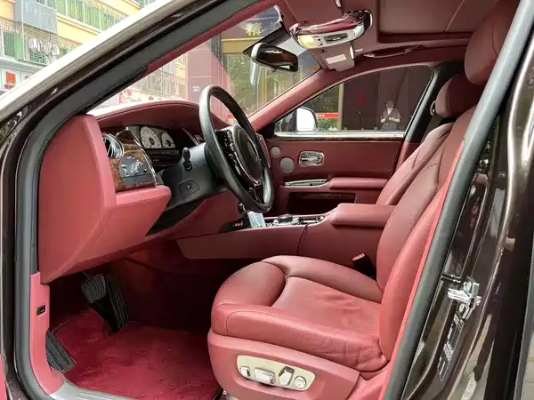Rolls-Royce Ghost 2015
