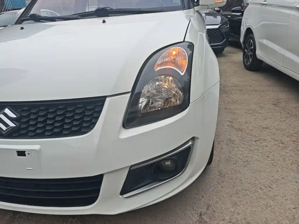 Suzuki Swift 2015 — фото 24