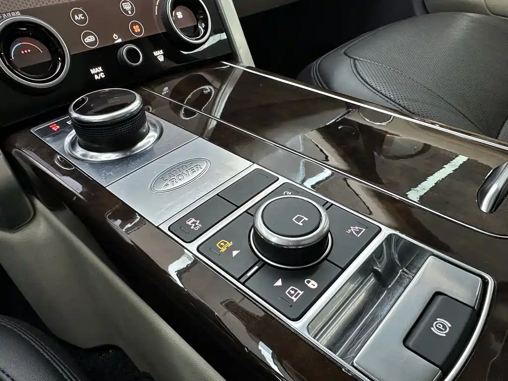 Land Rover Range Rover 2020 — фото 11