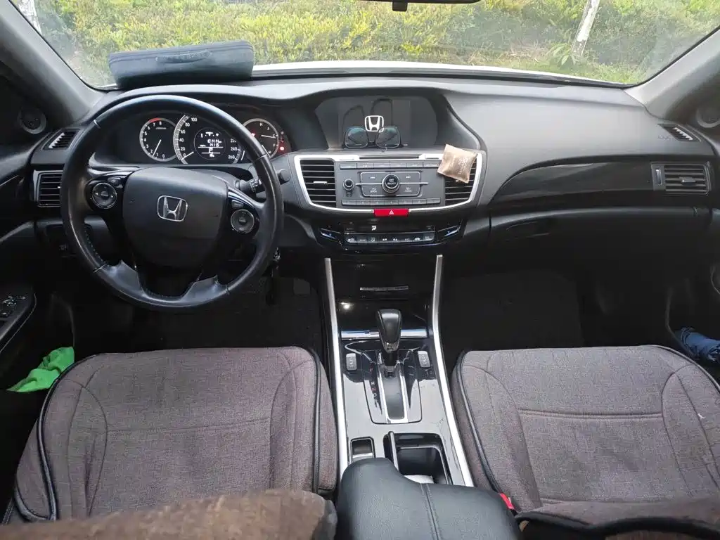 Honda Accord 2017 — фото 13