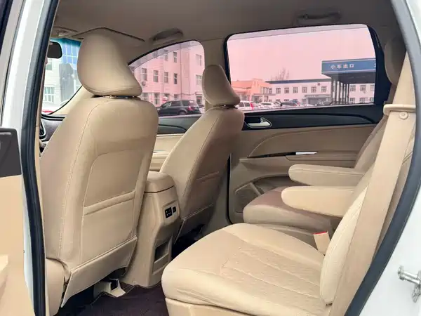 Baojun 730 2016