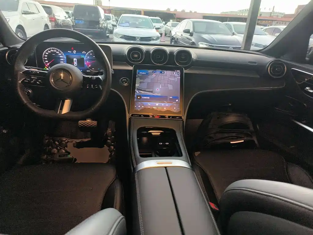 Mercedes-Benz C-Class 2024