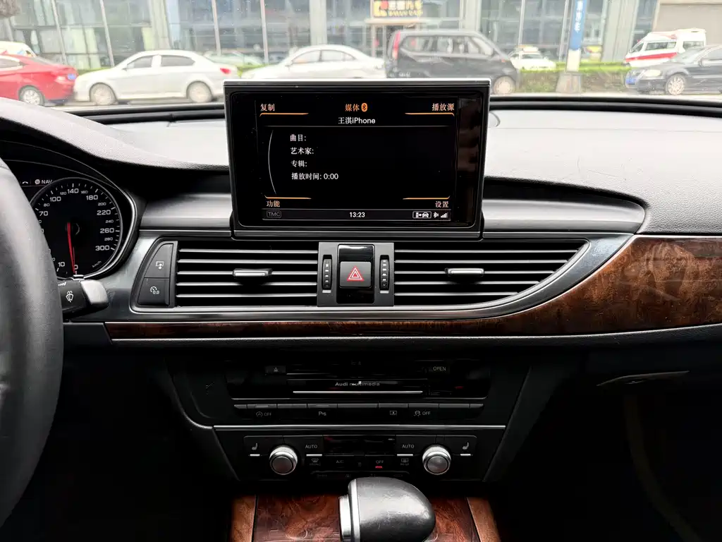 Audi A6L 2015 — фото 13