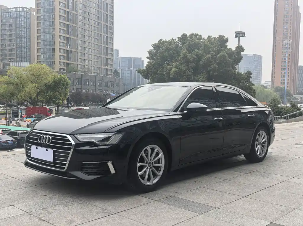 Audi A6L 2021 — фото 1