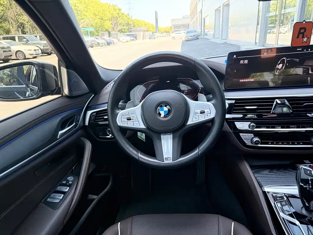 BMW 5 Series 2024 — фото 12