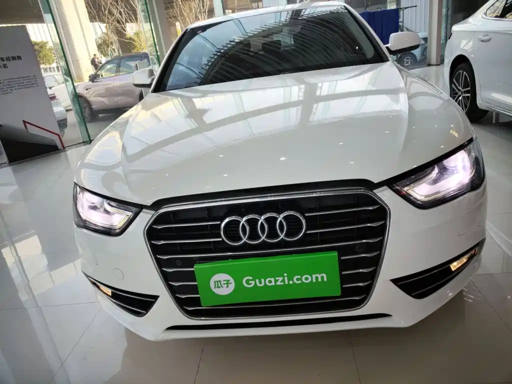 Audi A4L 2016
